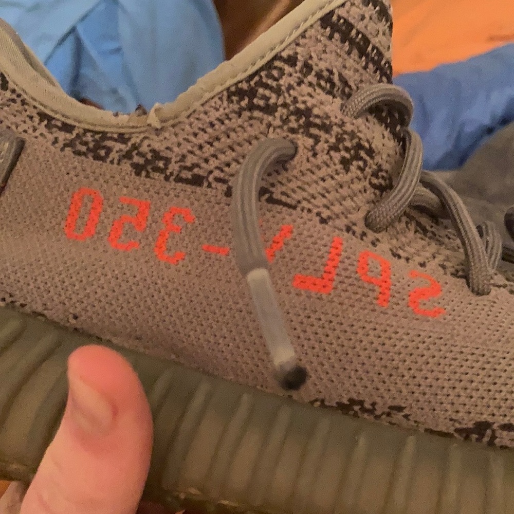 Yeezy Boost 350 V2 Beluga 2.0 - Picture 4 of 8
